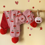 Gorro de punto con cerezas alegres - Imagen 4